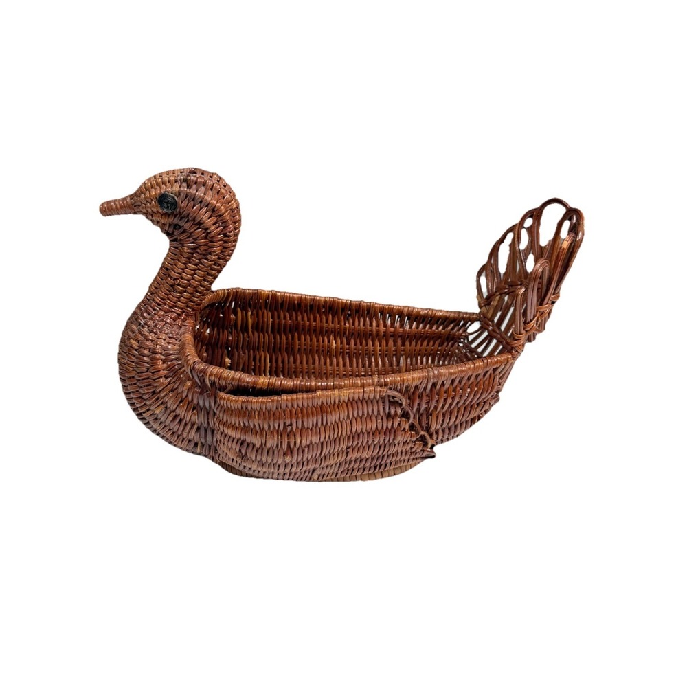 Vintage Swan Wicker Basket 11 x 7" x 5" Opening